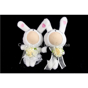 [love-24a] คู่รักกระต่ายขาวช่อดอกไม้